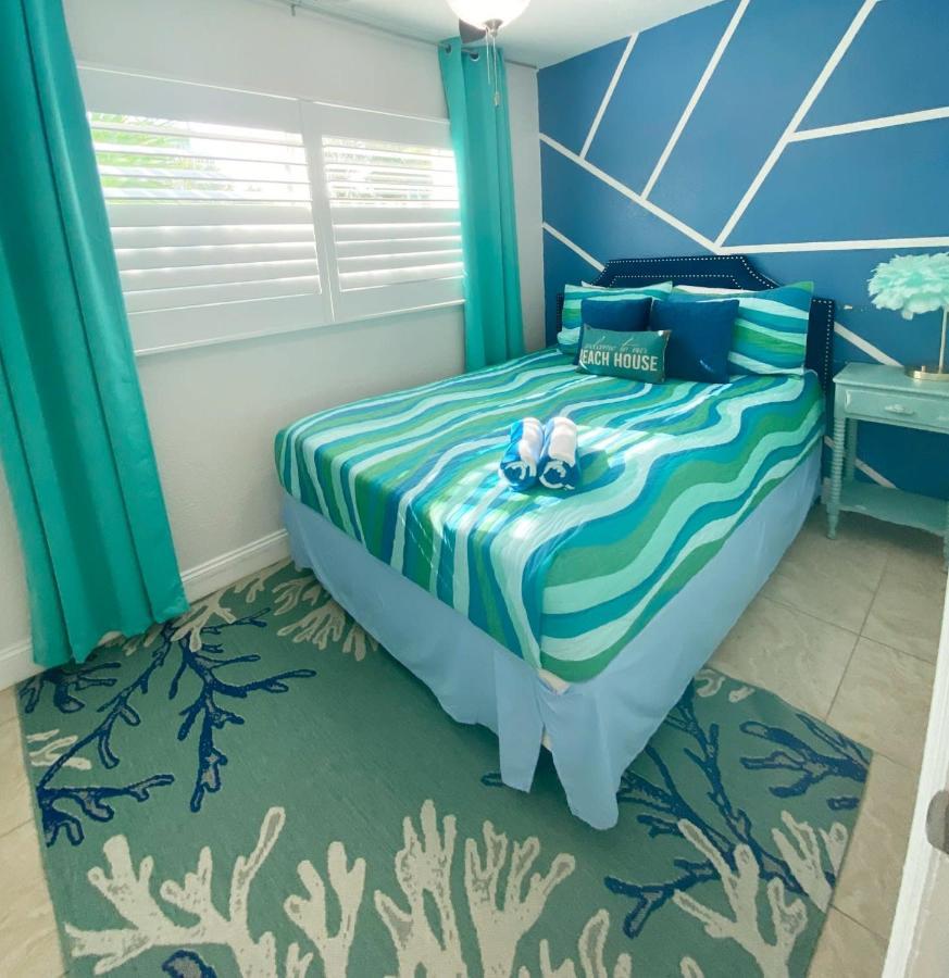 Holiday home Luxury At Madeira Beach Dock One Block From Johns Pass Village St. Pete Beach