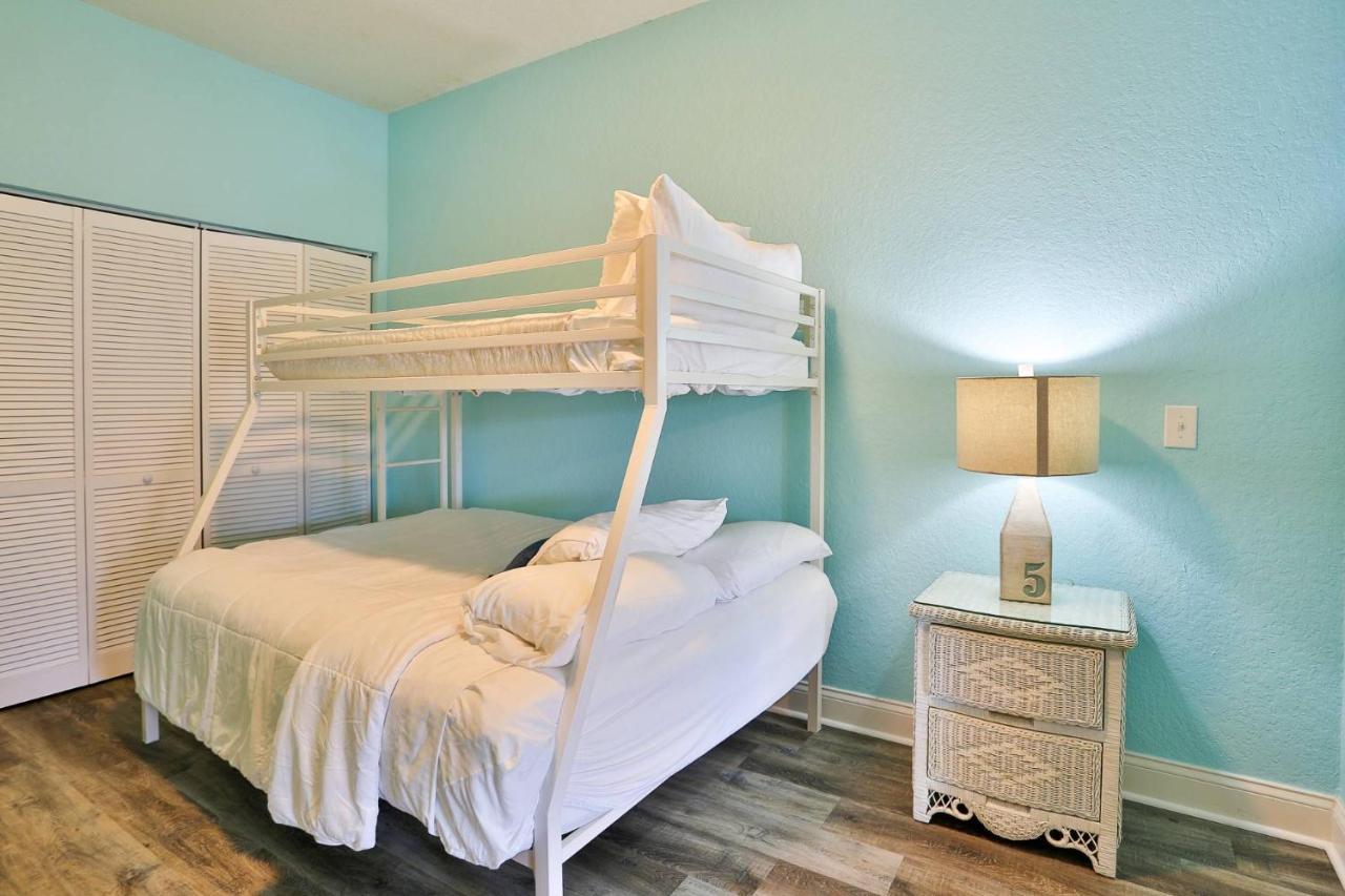 Holiday home 103 - Palms Of Treasure Island
