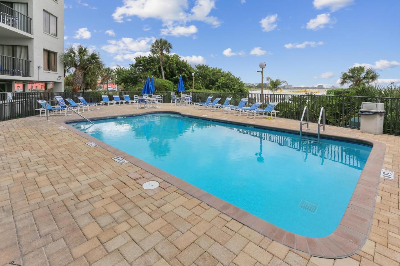 Caprice 306 St. Pete Beach