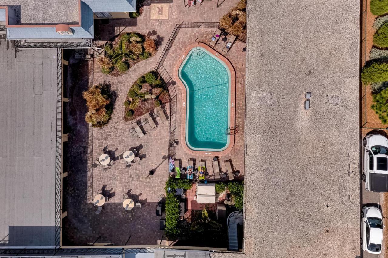 Royal Orleans 212 Apartment *