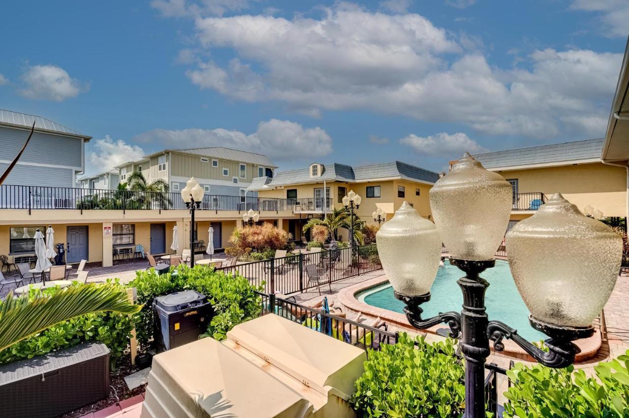 Apartment Royal Orleans 212 St. Pete Beach