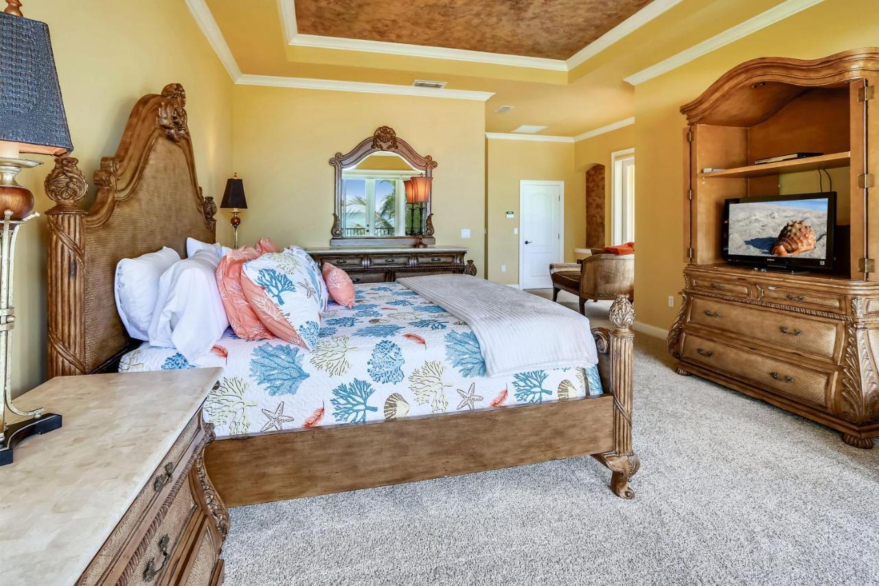 Holiday home Hidden Treasure House *