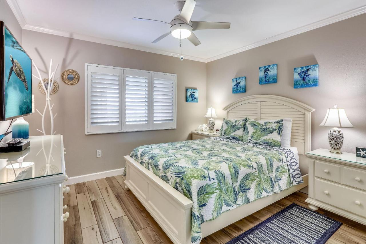 Land's End 11-405 Front - Premier