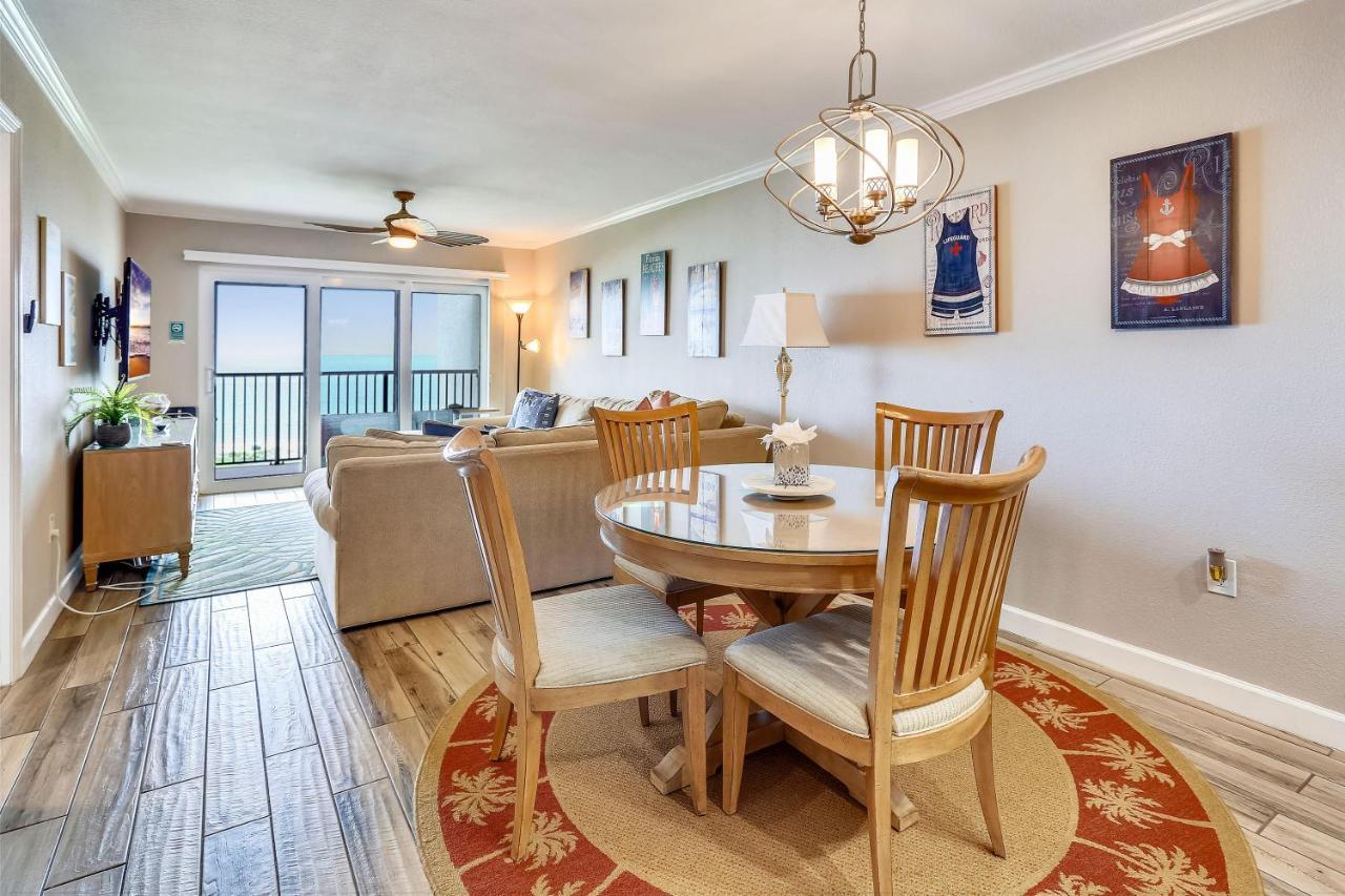 Land's End 11-405 Front - Premier Holiday home