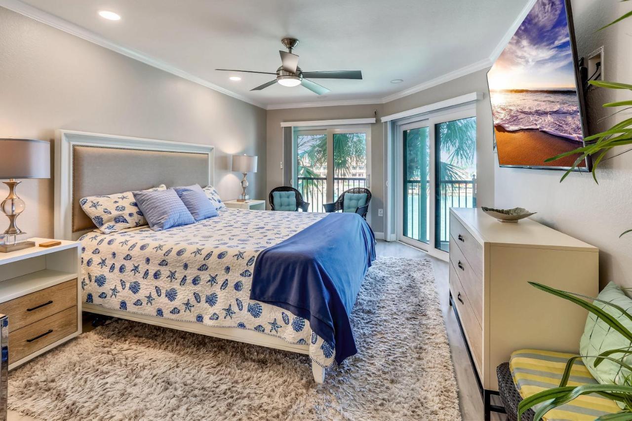 Land's End 3-303 Bay Front - Premier