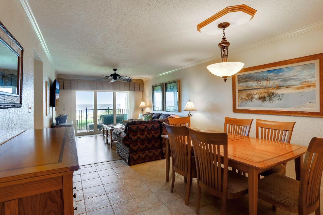 Land's End 7-304 Front - Premier Holiday home