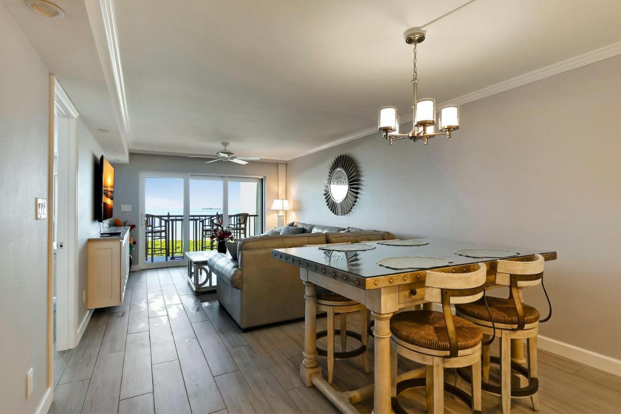 Land's End 10-403 Front - Premier Holiday home St. Pete Beach