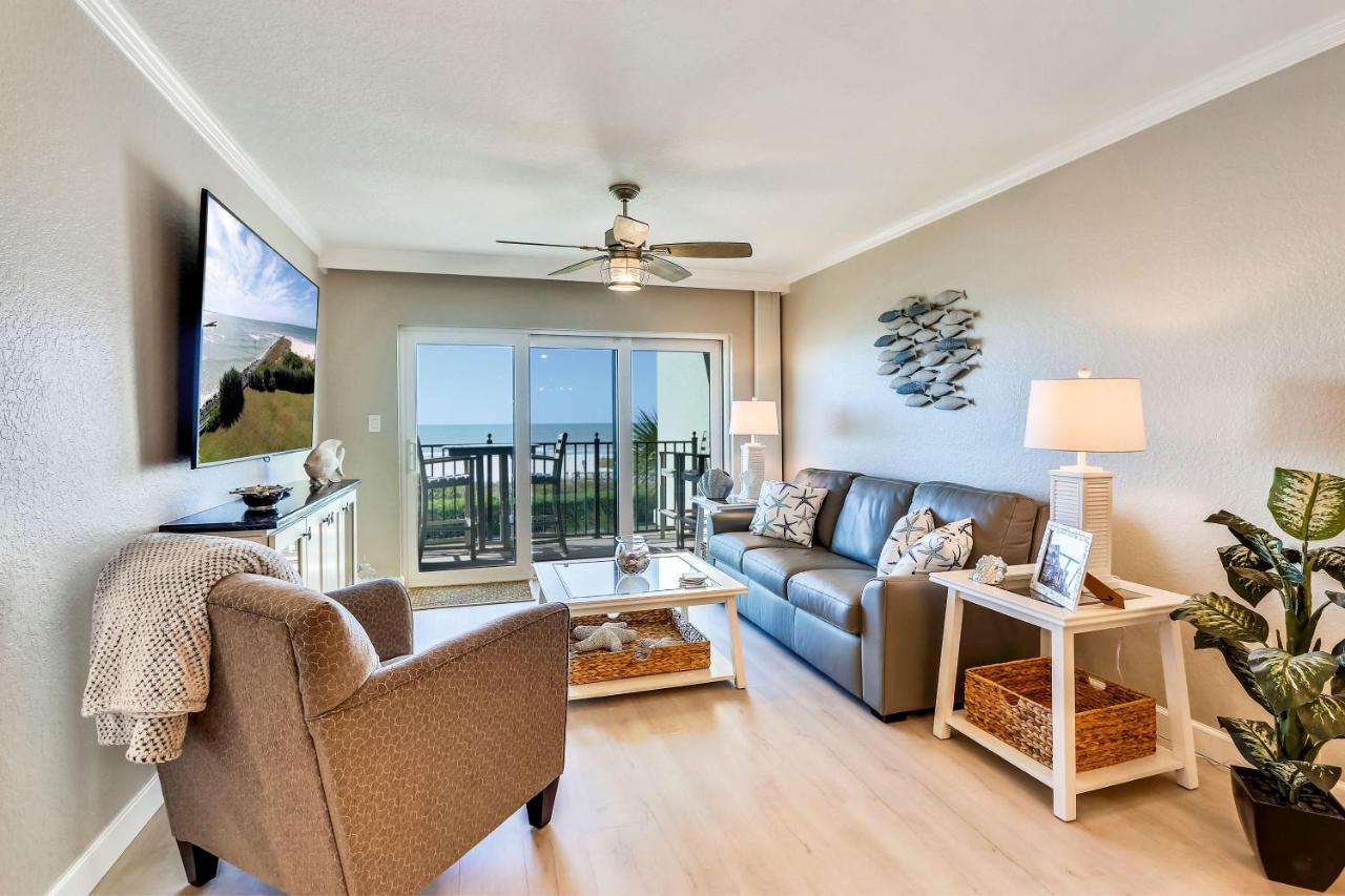 Land's End 6-302 Front - Premier St. Pete Beach