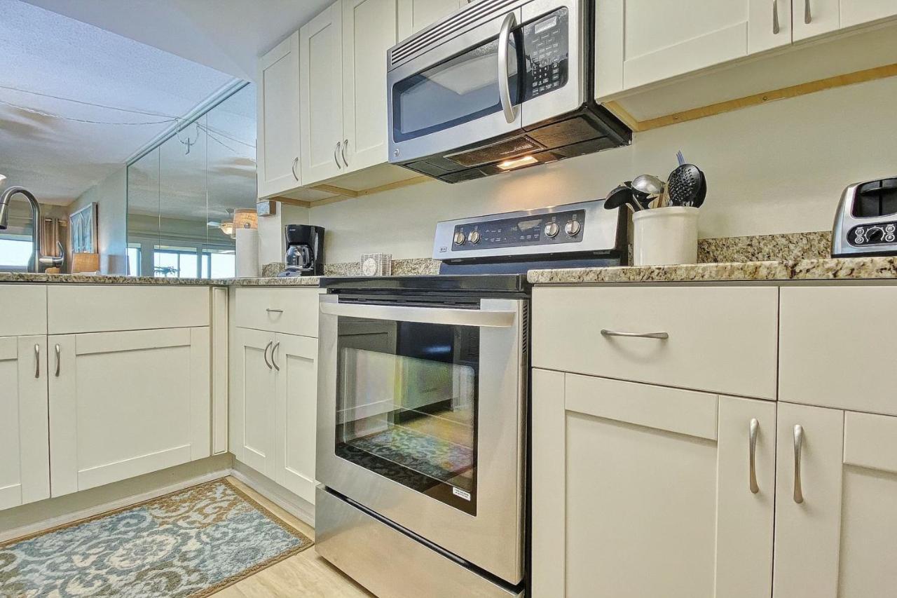 Arie Dam 403 Apartment St. Pete Beach