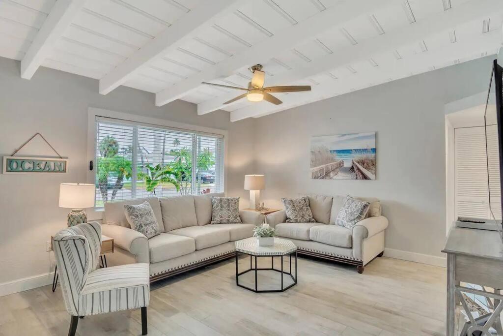 Premium And Charming Fully Equipped House