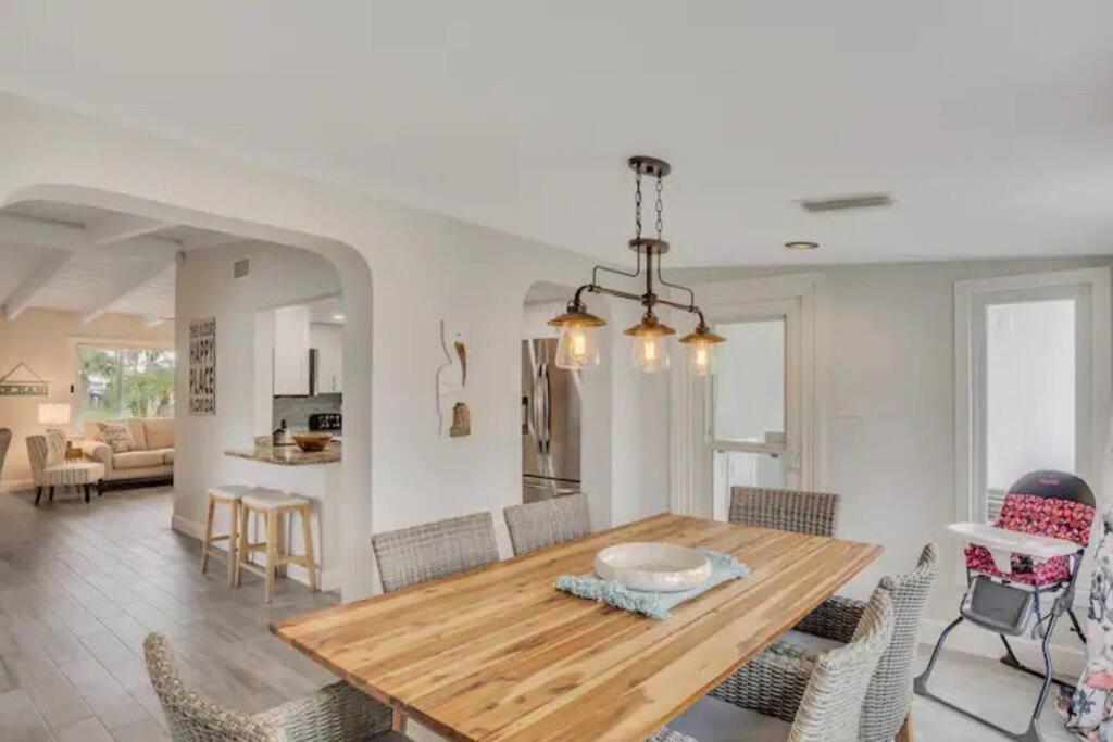 Premium And Charming Fully Equipped House St. Pete Beach