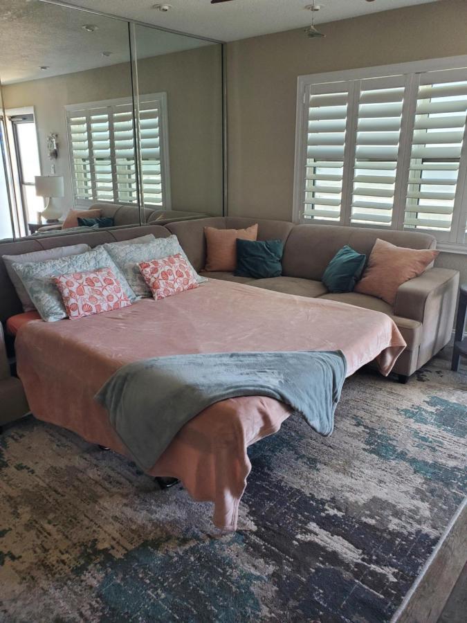 Sunset Chateau Beach Front Star5vacations Holiday home St. Pete Beach