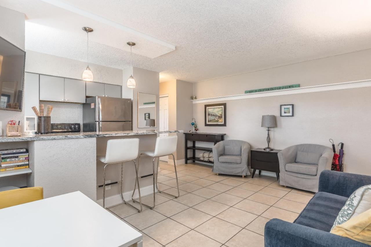 Apartment Treasure Island Walking Distance To White
