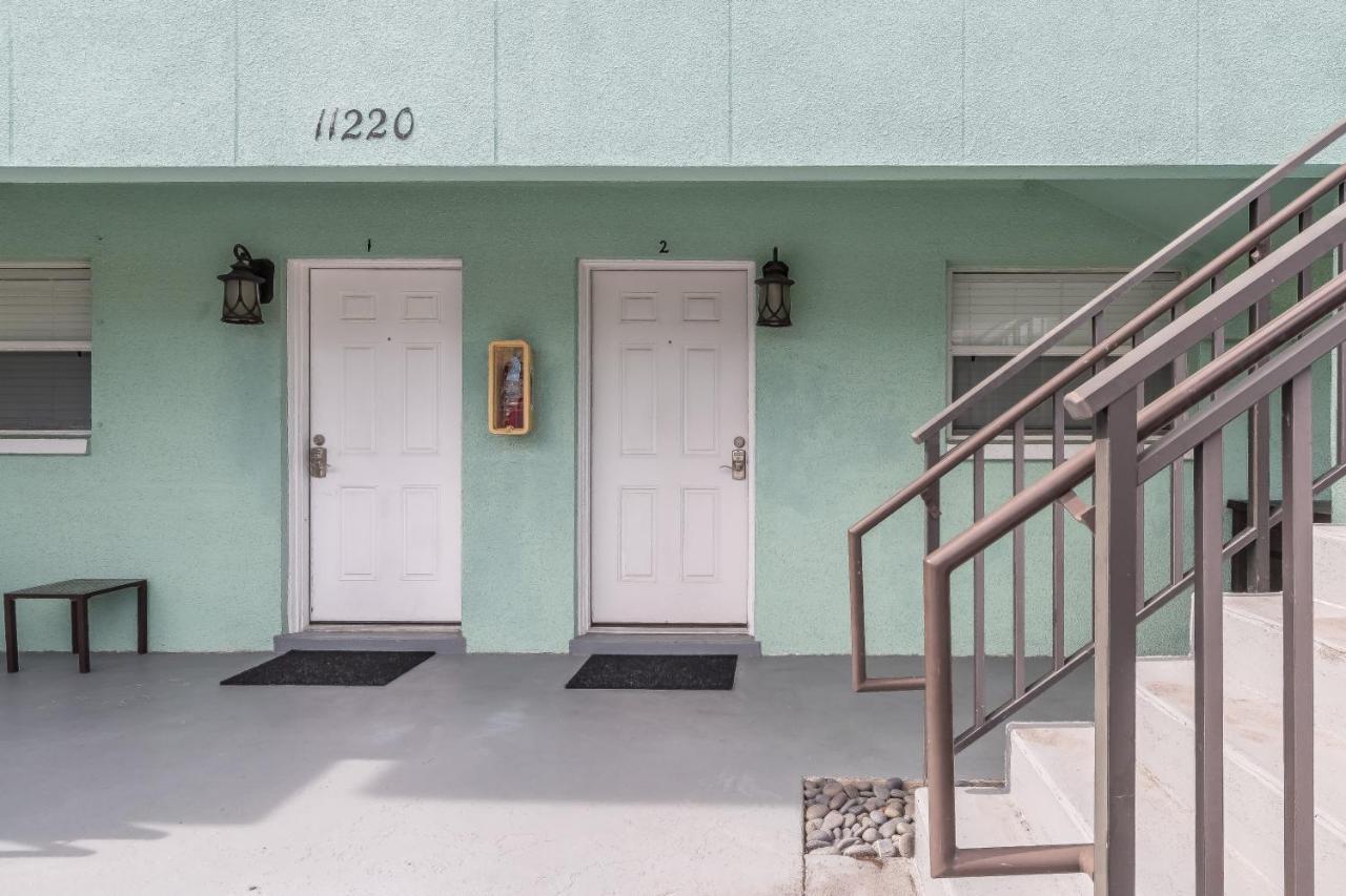 Apartment Treasure Island Walking Distance To White *