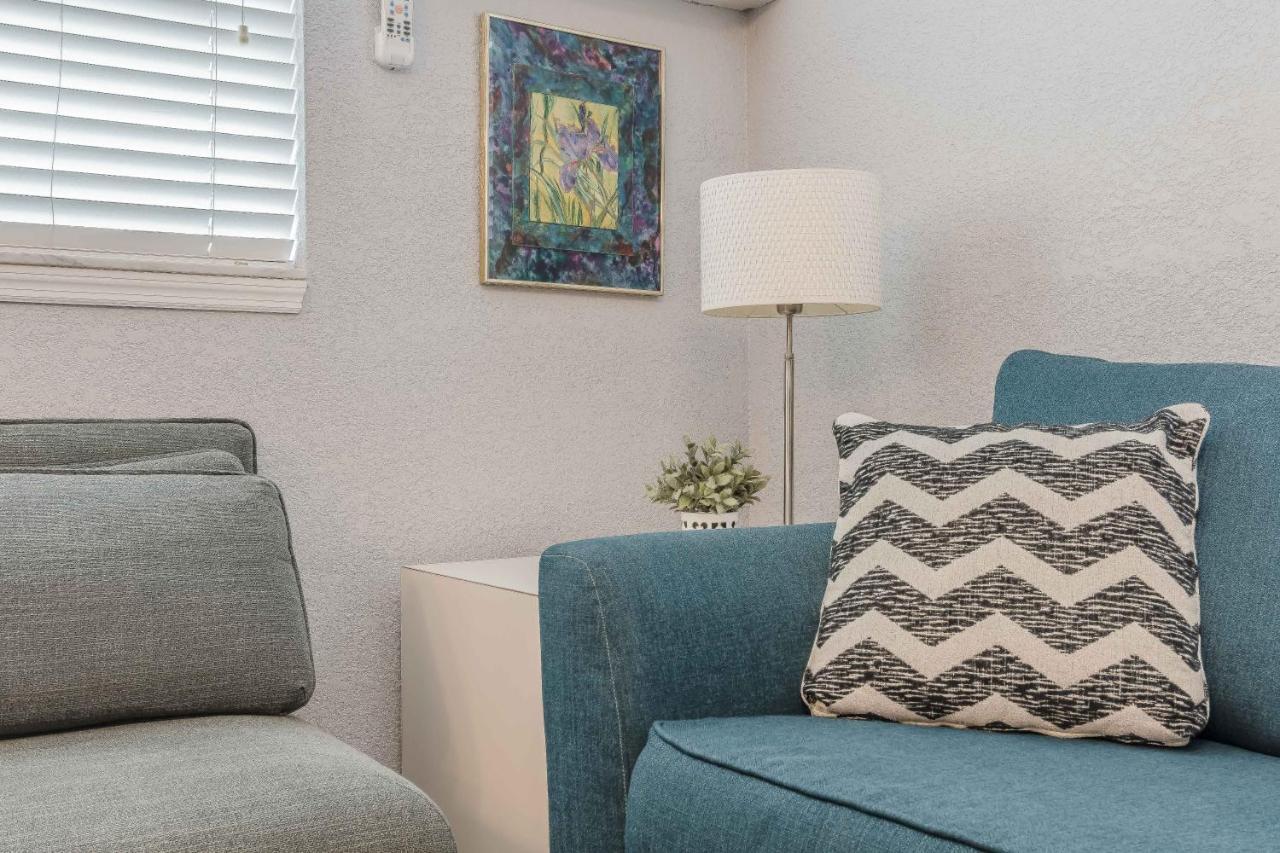 Apartment Treasure Island Walking Distance To White St. Pete Beach