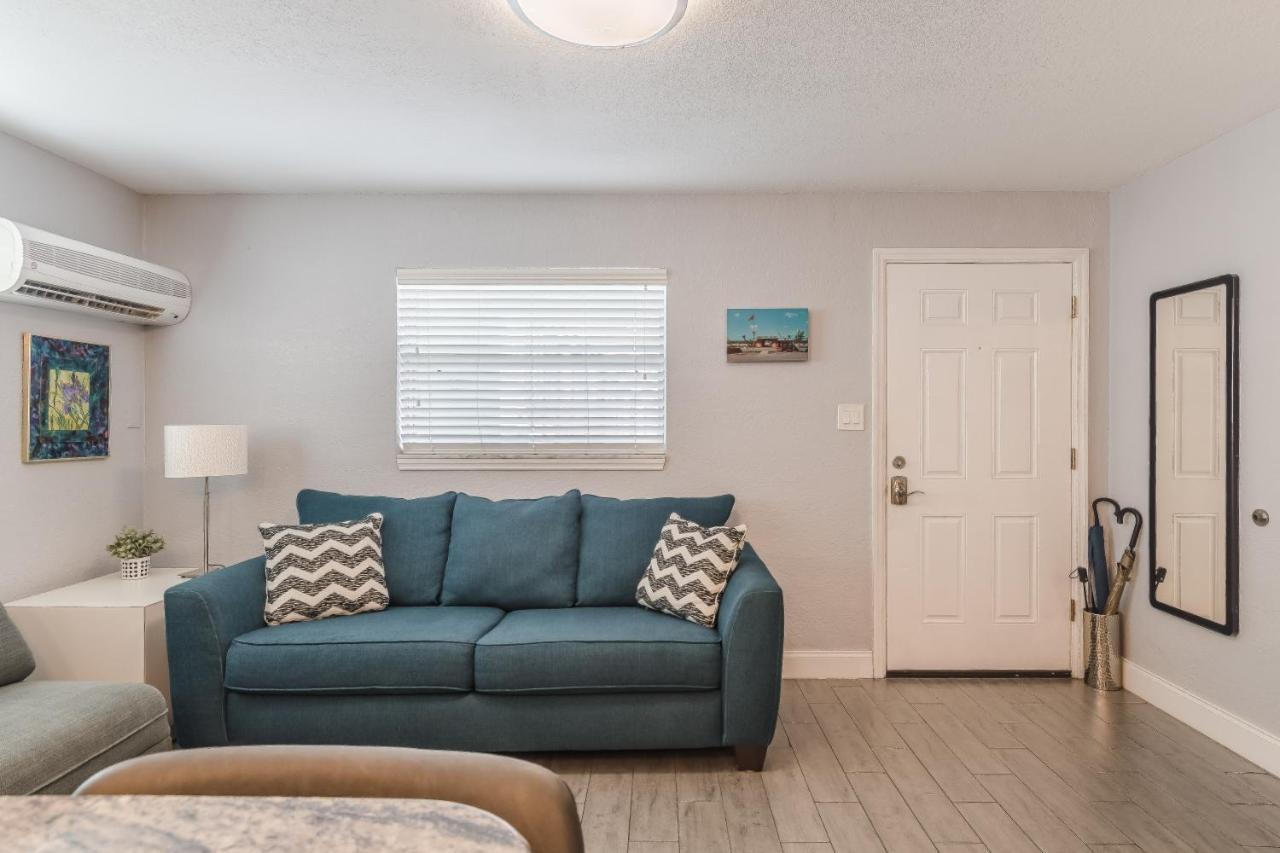Treasure Island Walking Distance To White * St. Pete Beach