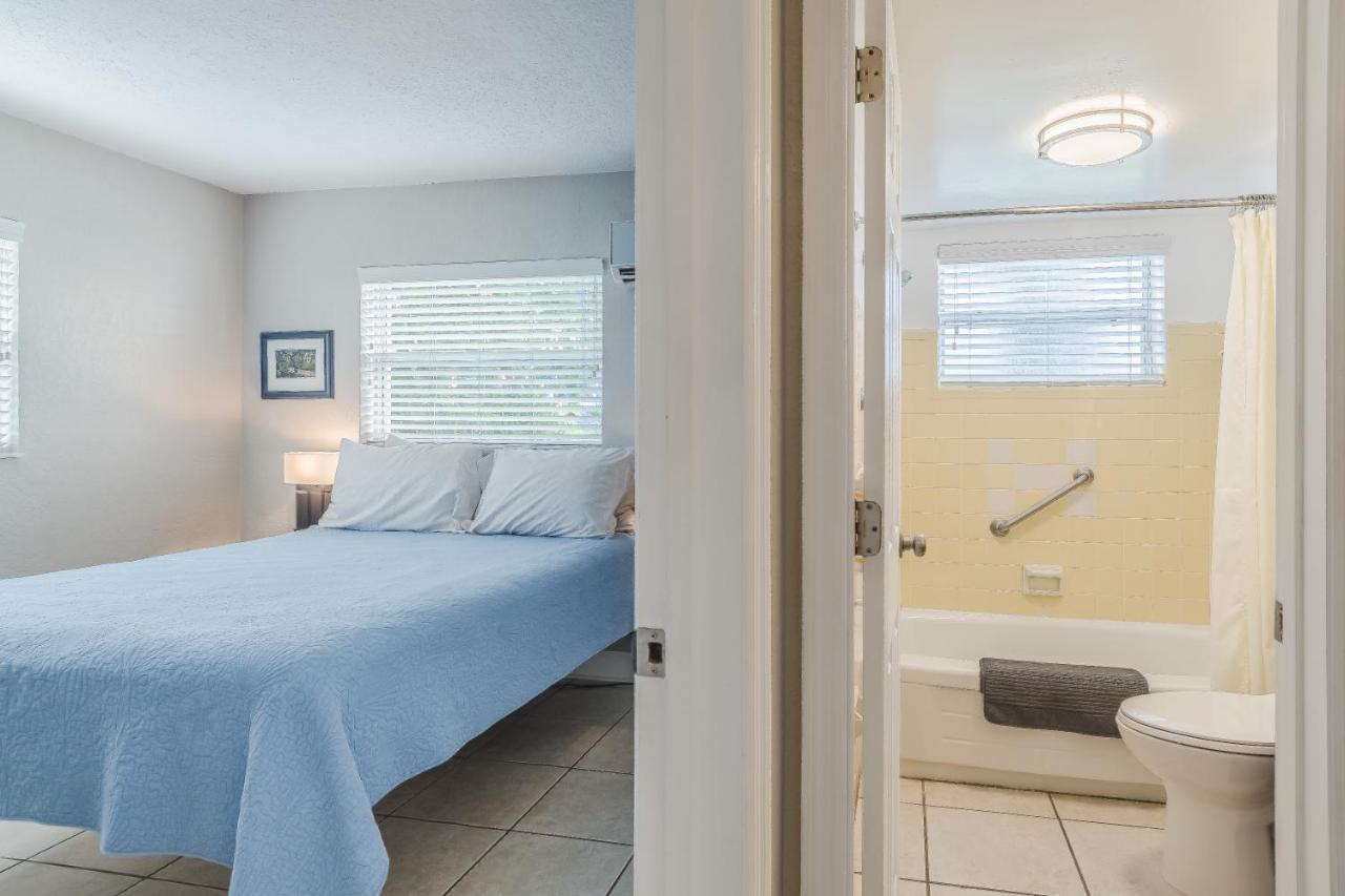 Treasure Island Walking Distance To White St. Pete Beach