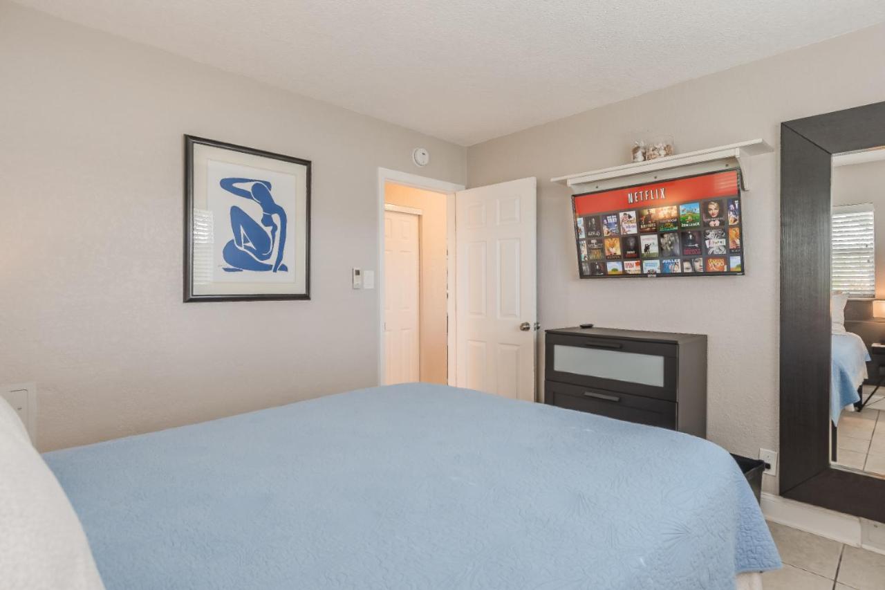 Treasure Island Walking Distance To White * St. Pete Beach