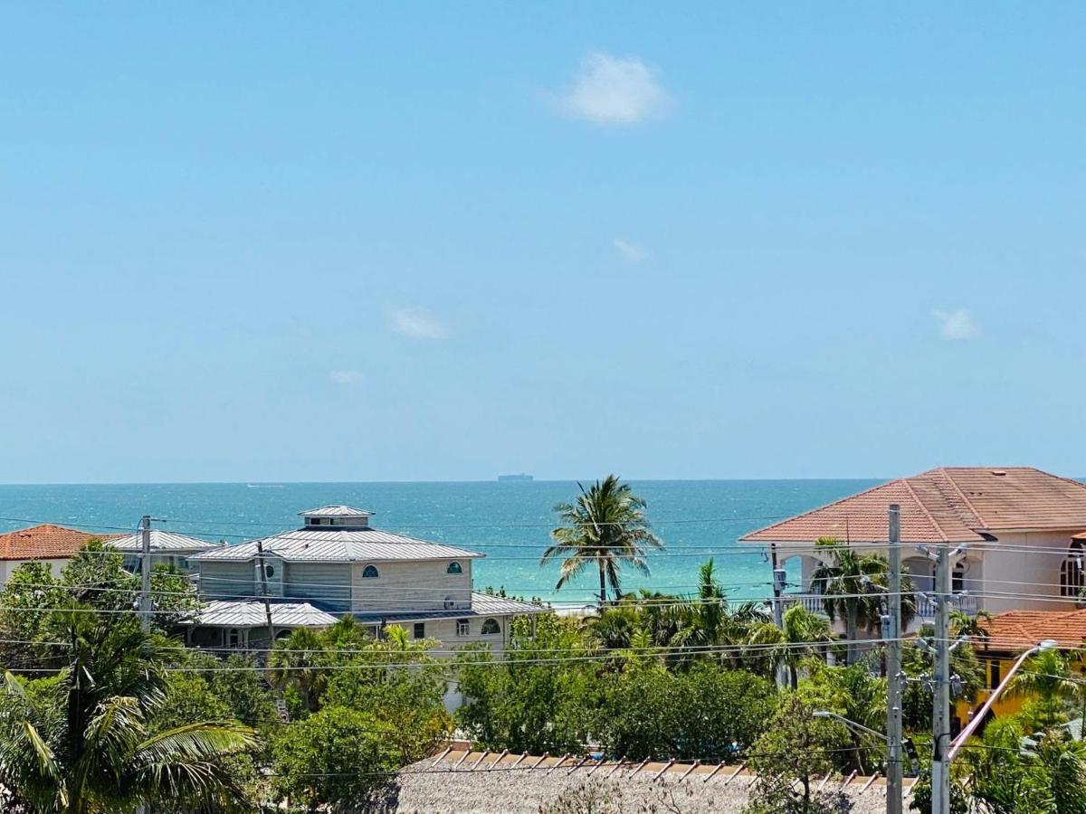St Pete Penthouse & Intercoastal Views *