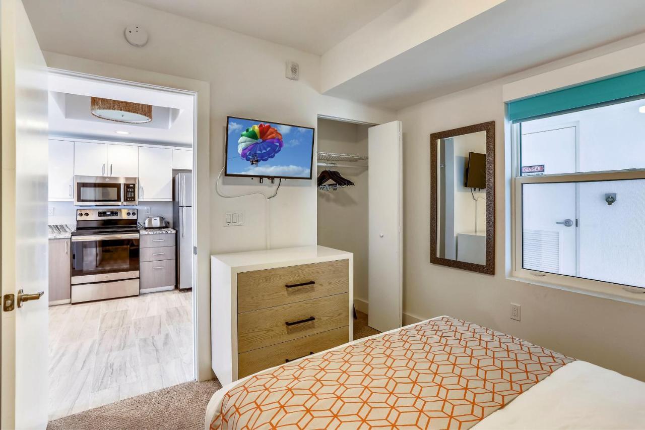 Oceana 203 West