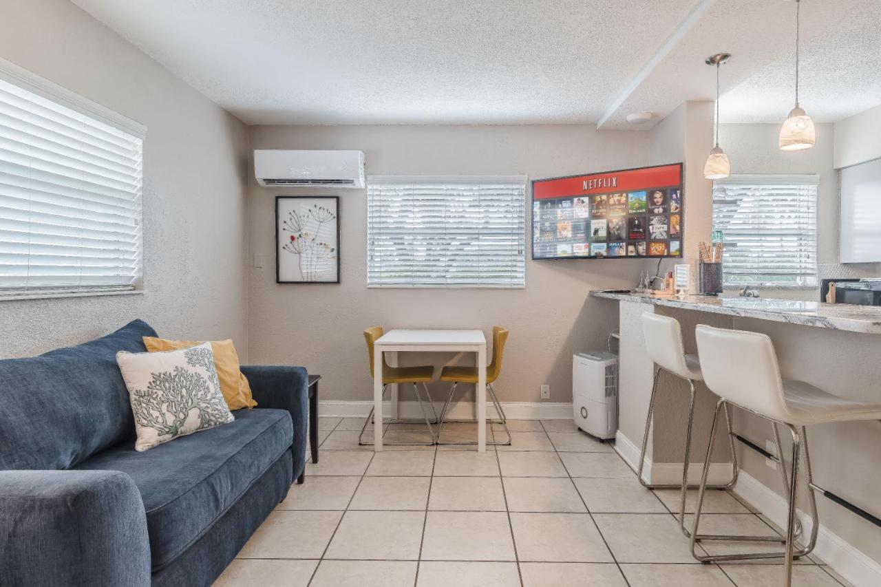 Apartment Treasure Island Walking Distance To White *