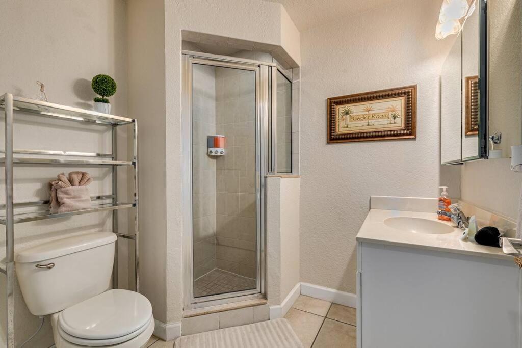 Apartment Walk To The And Restaurants! - Coconut Villa's 2 St. Pete Beach