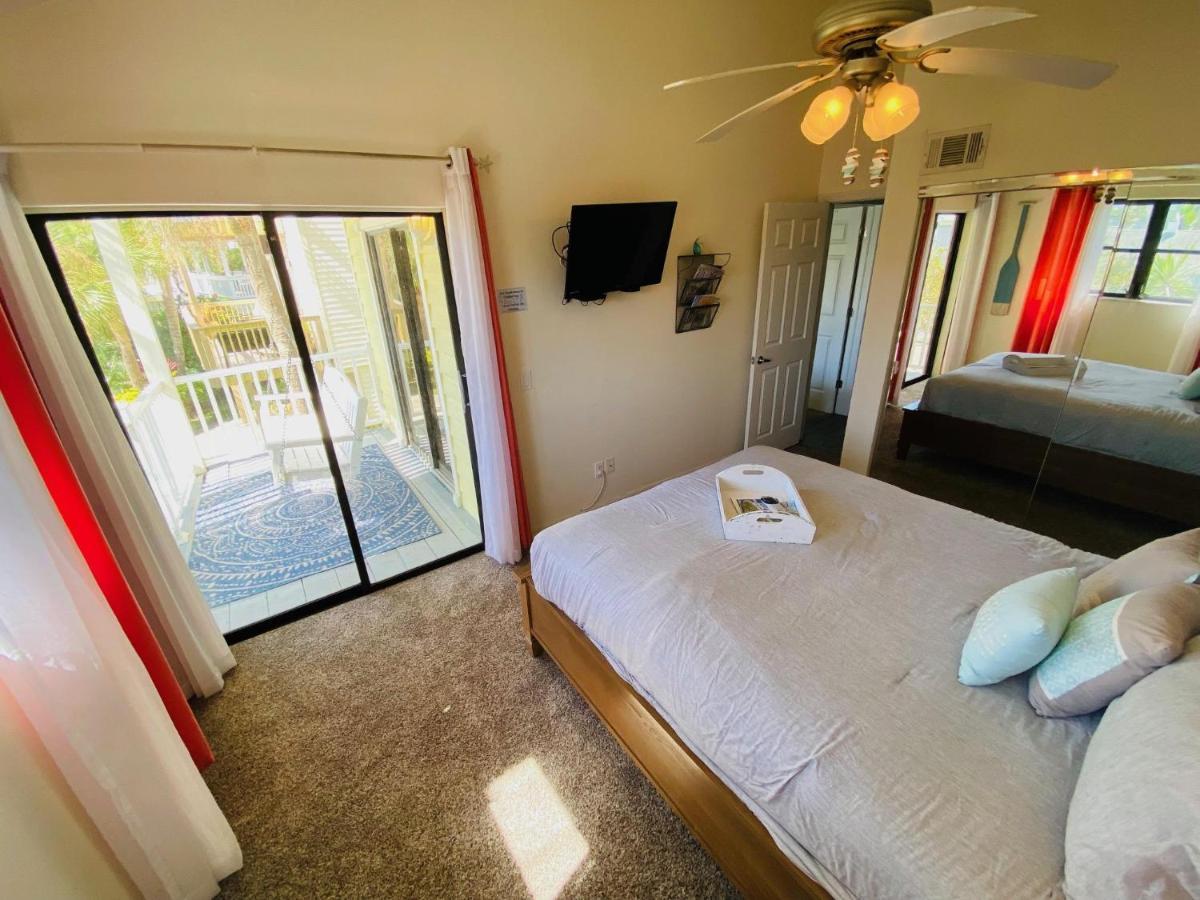 St Pete Don Cesar Place Pool Holiday home