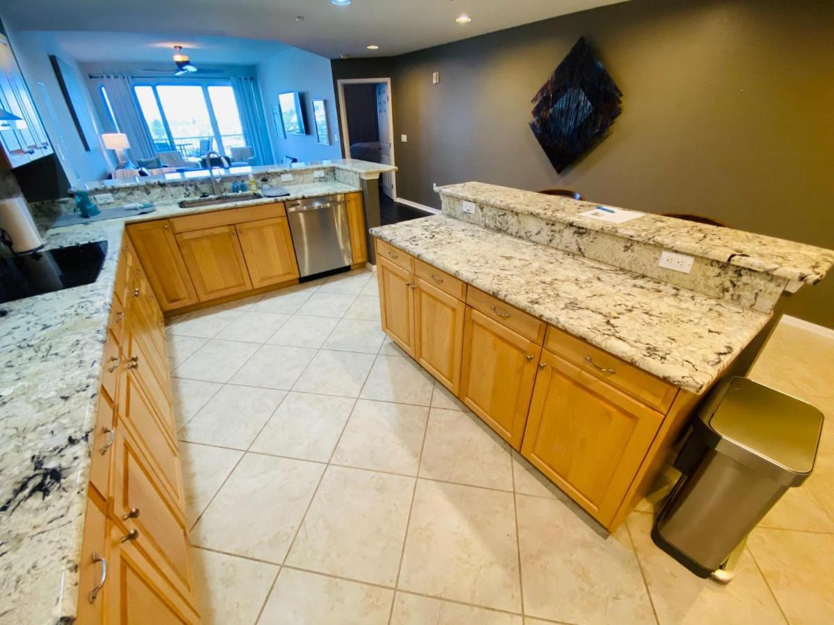St Pete Penthouse & Intercoastal Views *