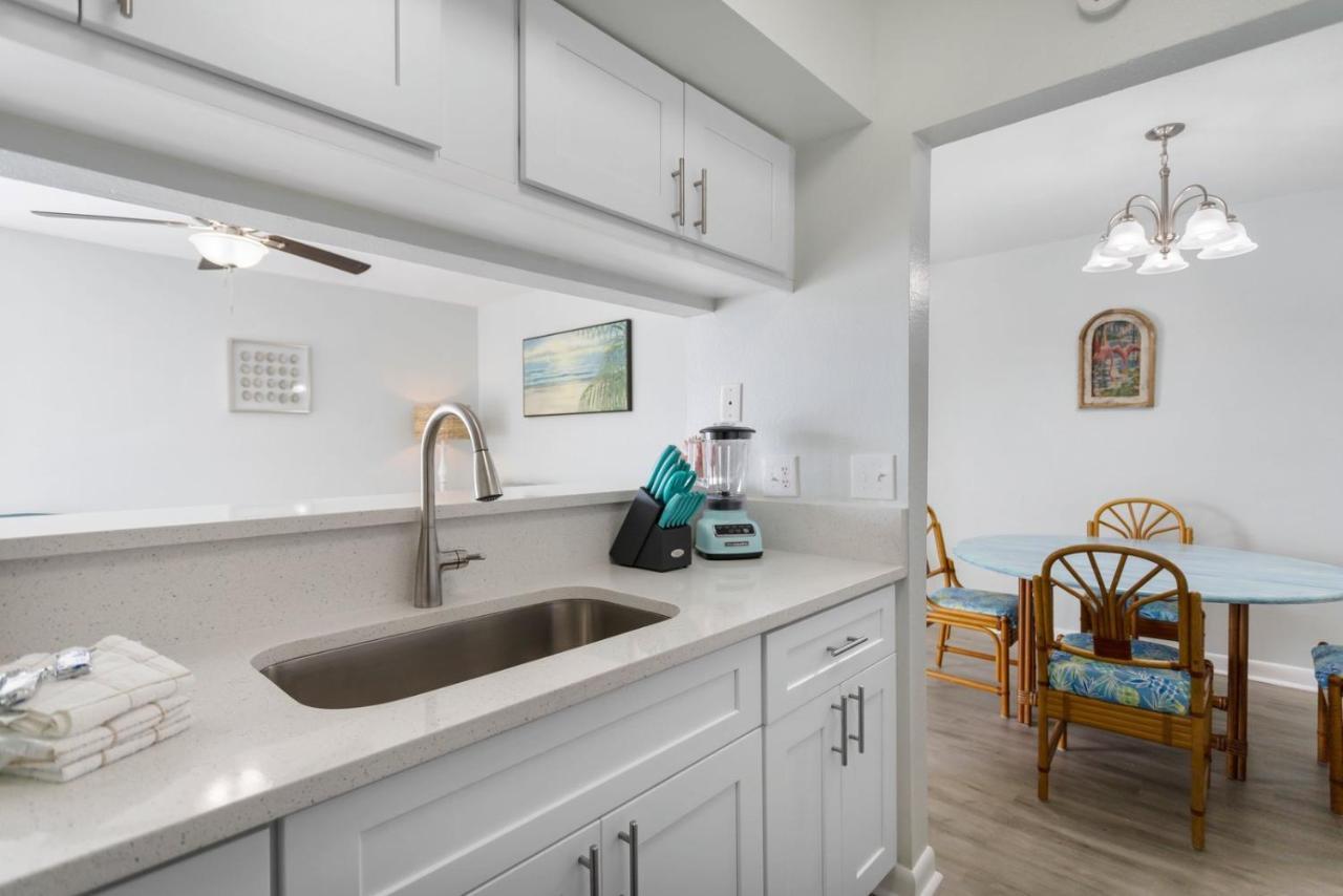 261 G Madeira Yacht Club * St. Pete Beach