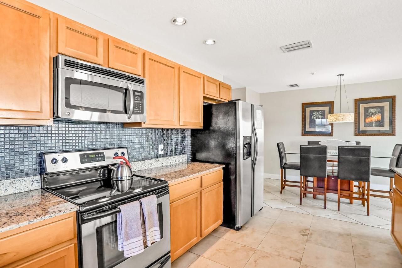 Apartment Palms Of Treasure Island 405