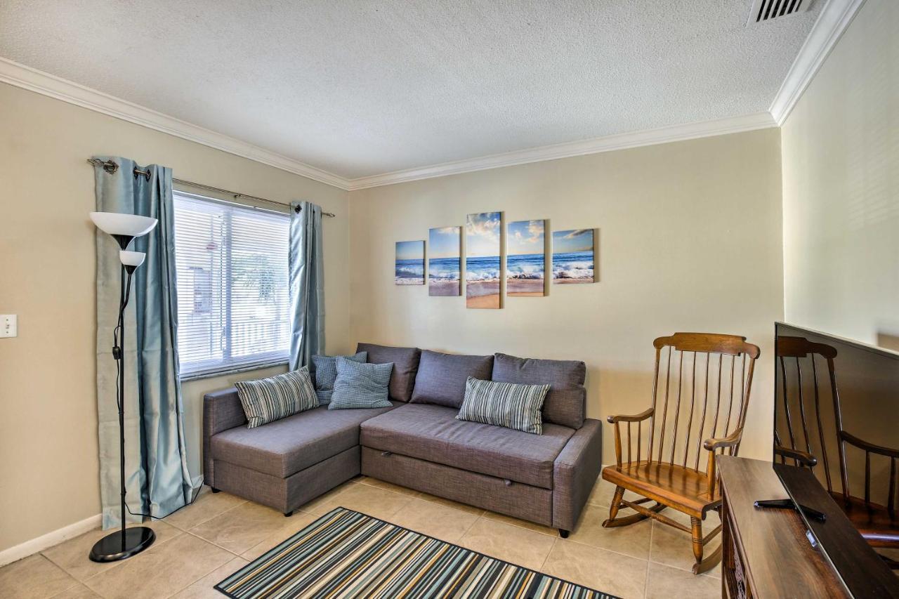St Pete With Heated Pool - Less Than 1 Mi To Beach! Apartment St. Pete Beach