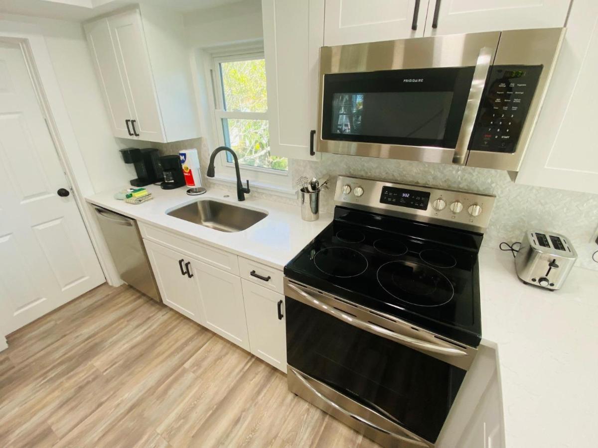 Pass-a-grille St Pete 3-2 Wifi Parking * St. Pete Beach