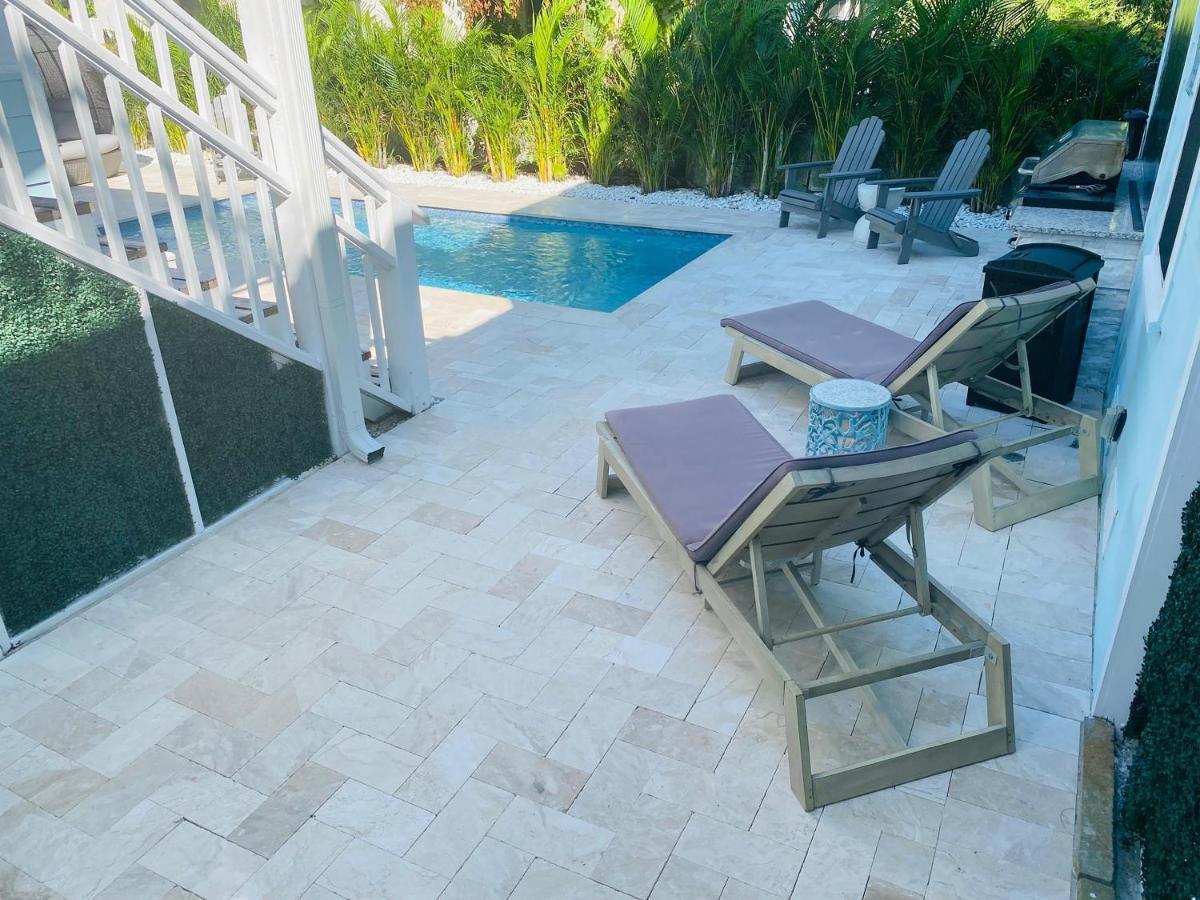 Pass-a-grille Key West Style Main House Pool Bbq *