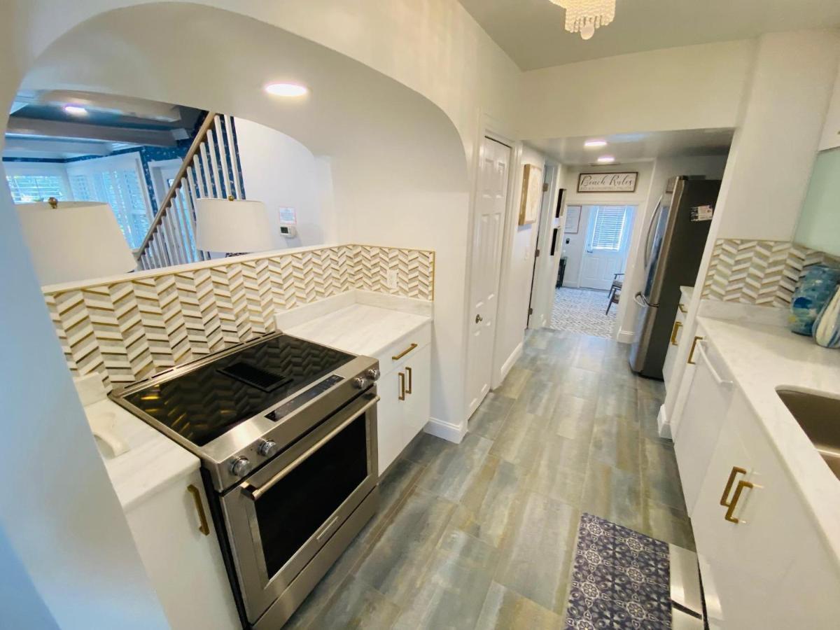 Pass-a-grille Luxury Pool Sleeps 10 * St. Pete Beach
