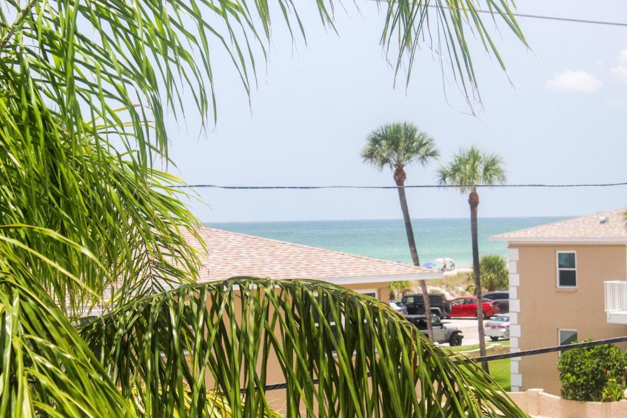 Pass-a-grille Key West Style Compound Pool Bbq St. Pete Beach