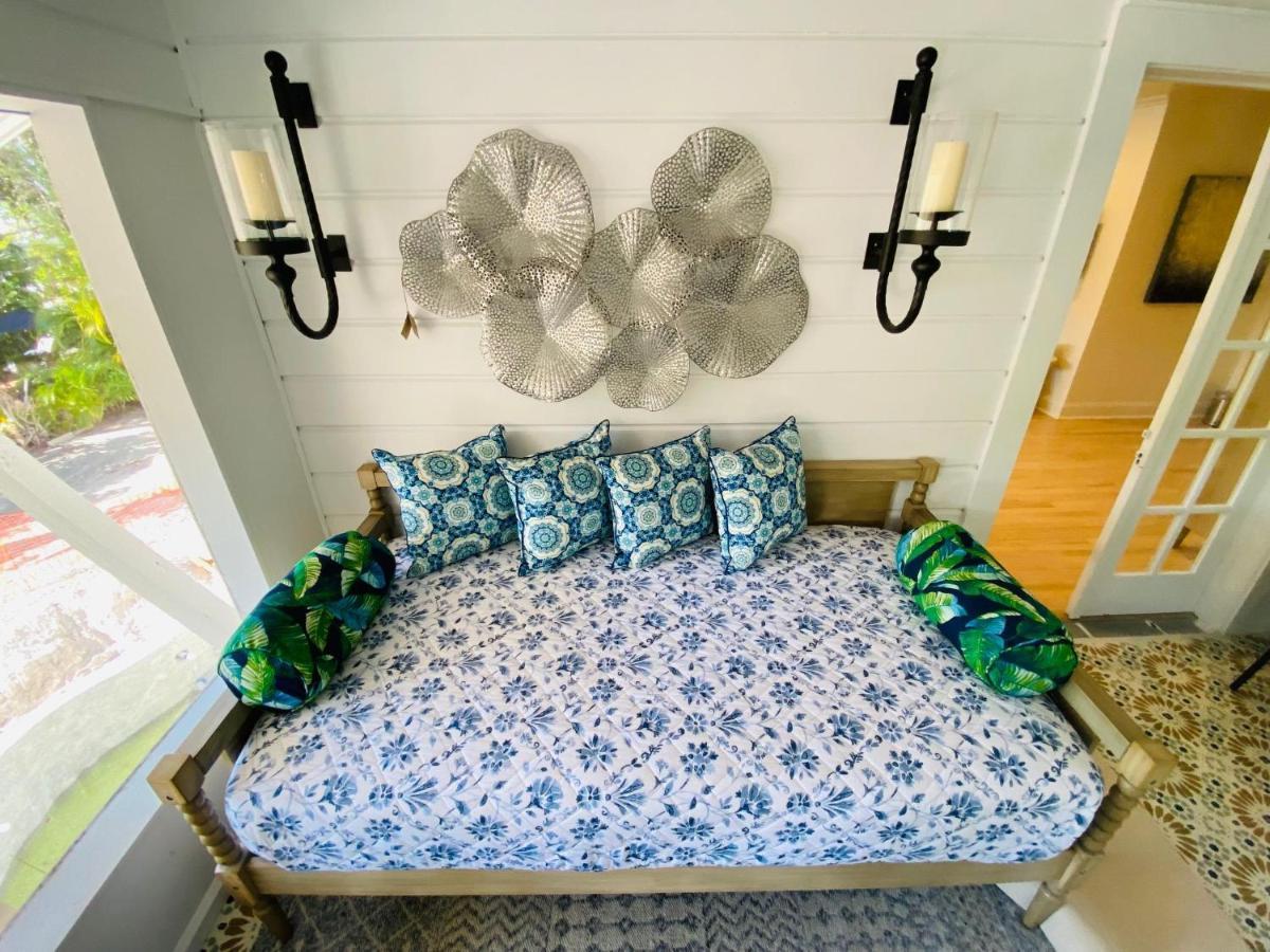 Pass-a-grille Luxury Pool Sleeps 10 * St. Pete Beach
