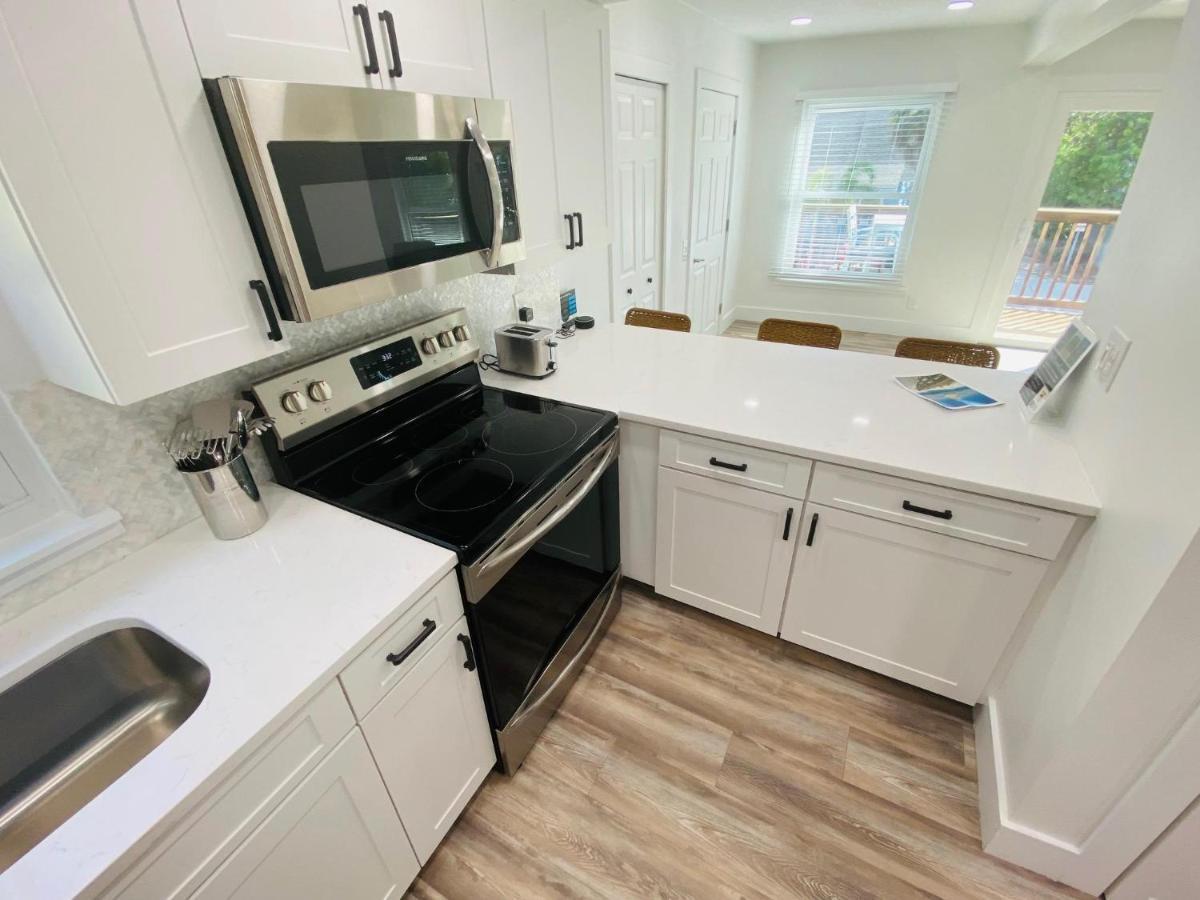 Pass-a-grille St Pete 3-2 Wifi Parking * St. Pete Beach