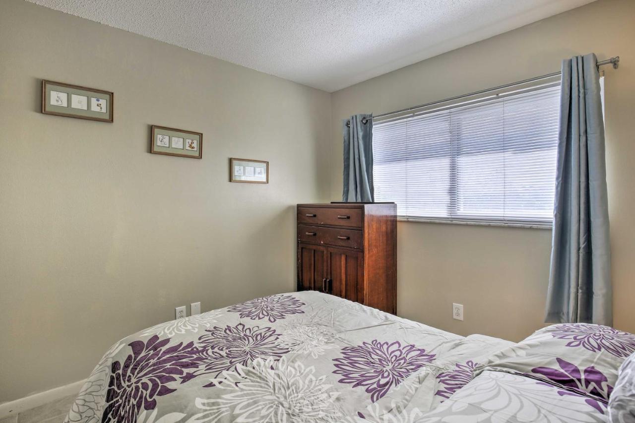 St Pete With Heated Pool - Less Than 1 Mi To Beach! Apartment