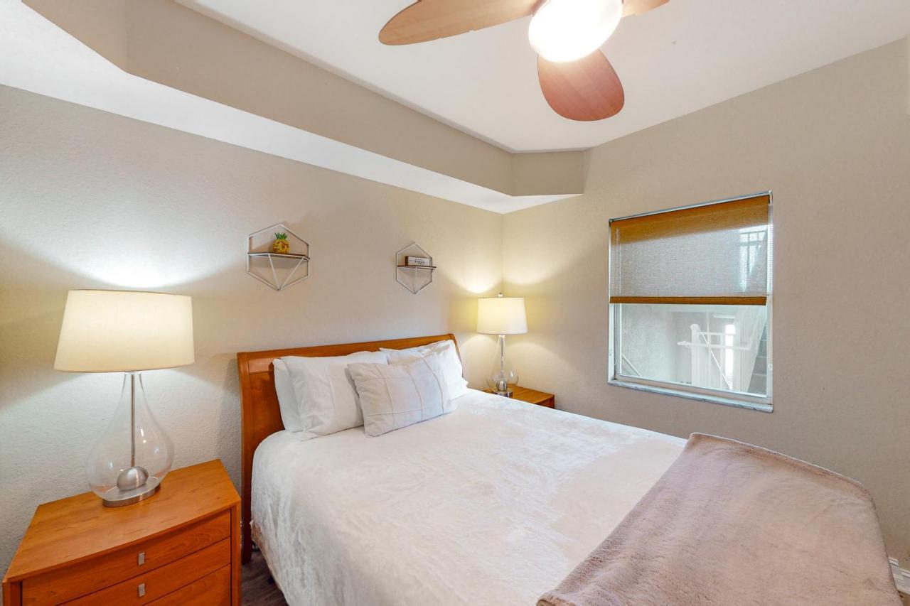 Crystal Palms 307
