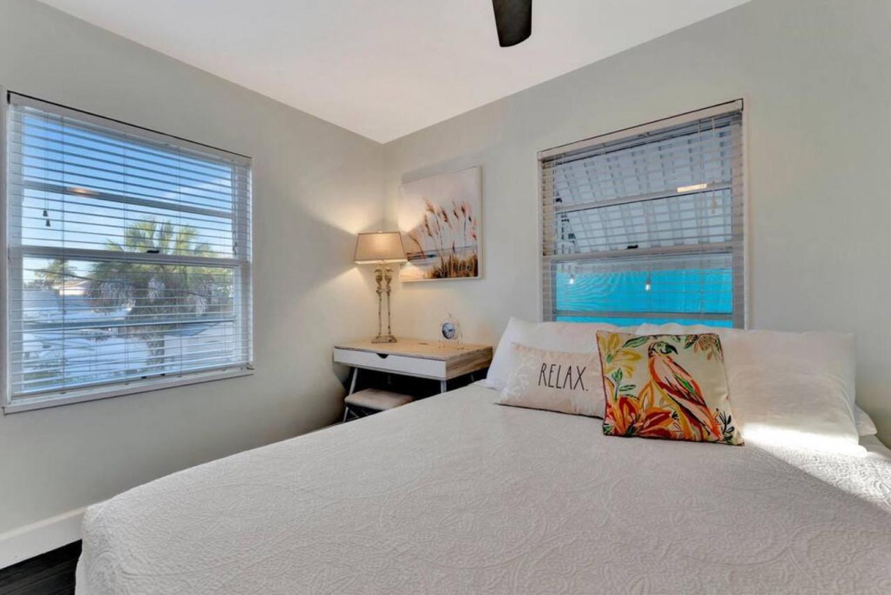 Apartment Tropical Island Retreat Walk To The