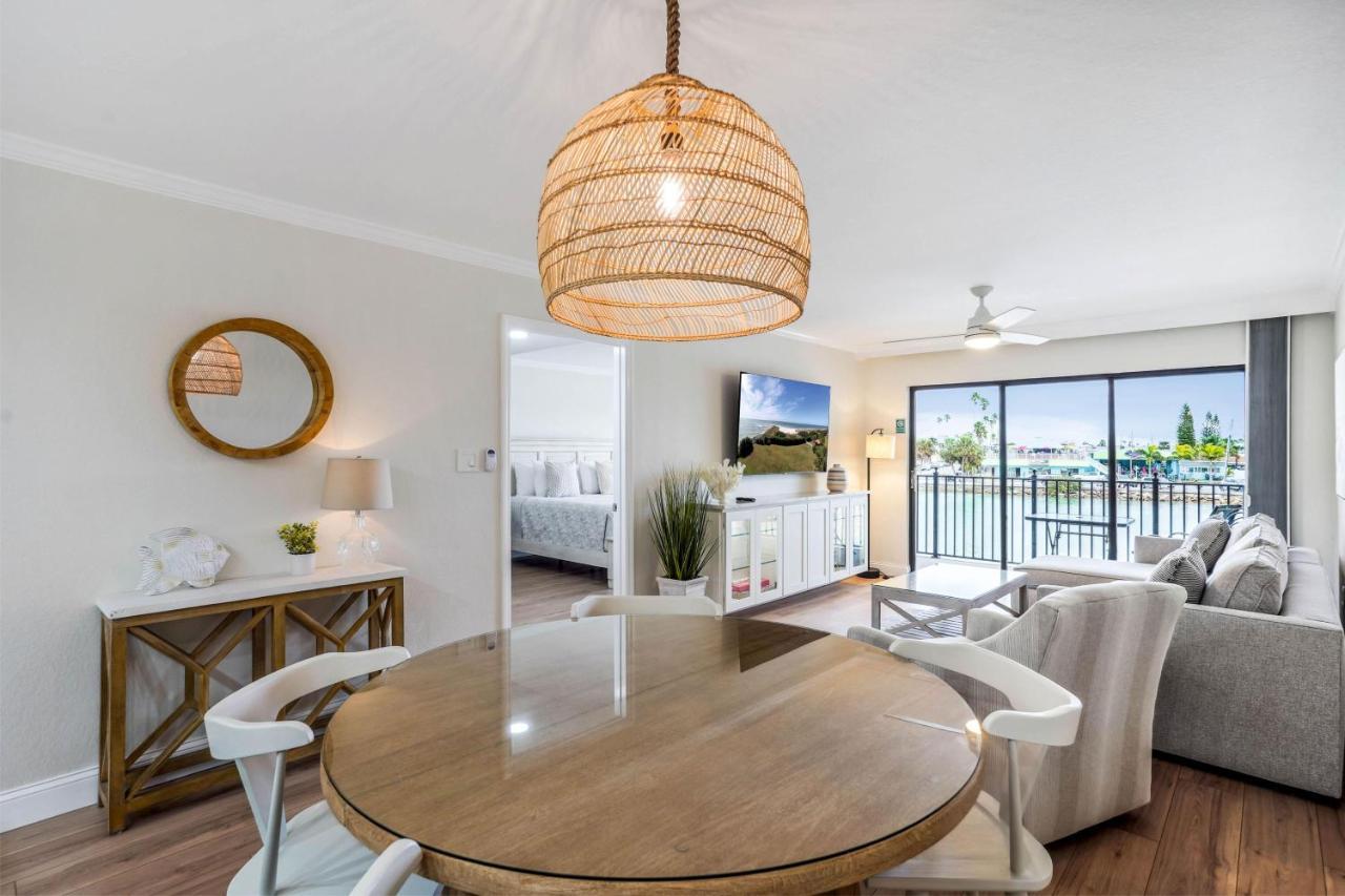 Land's End 4-204 Bay Front - Premier