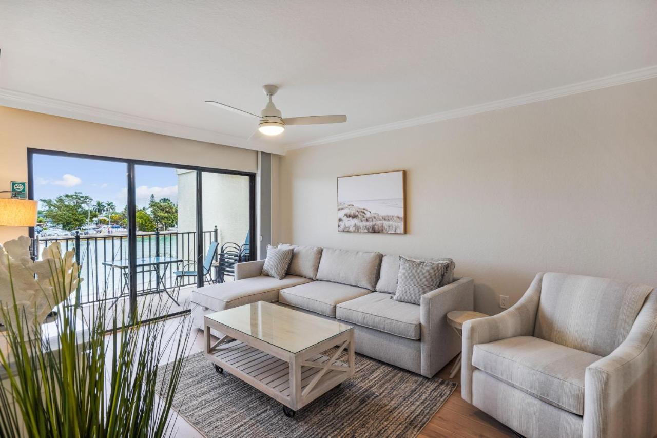 Land's End 4-204 Bay Front - Premier St. Pete Beach