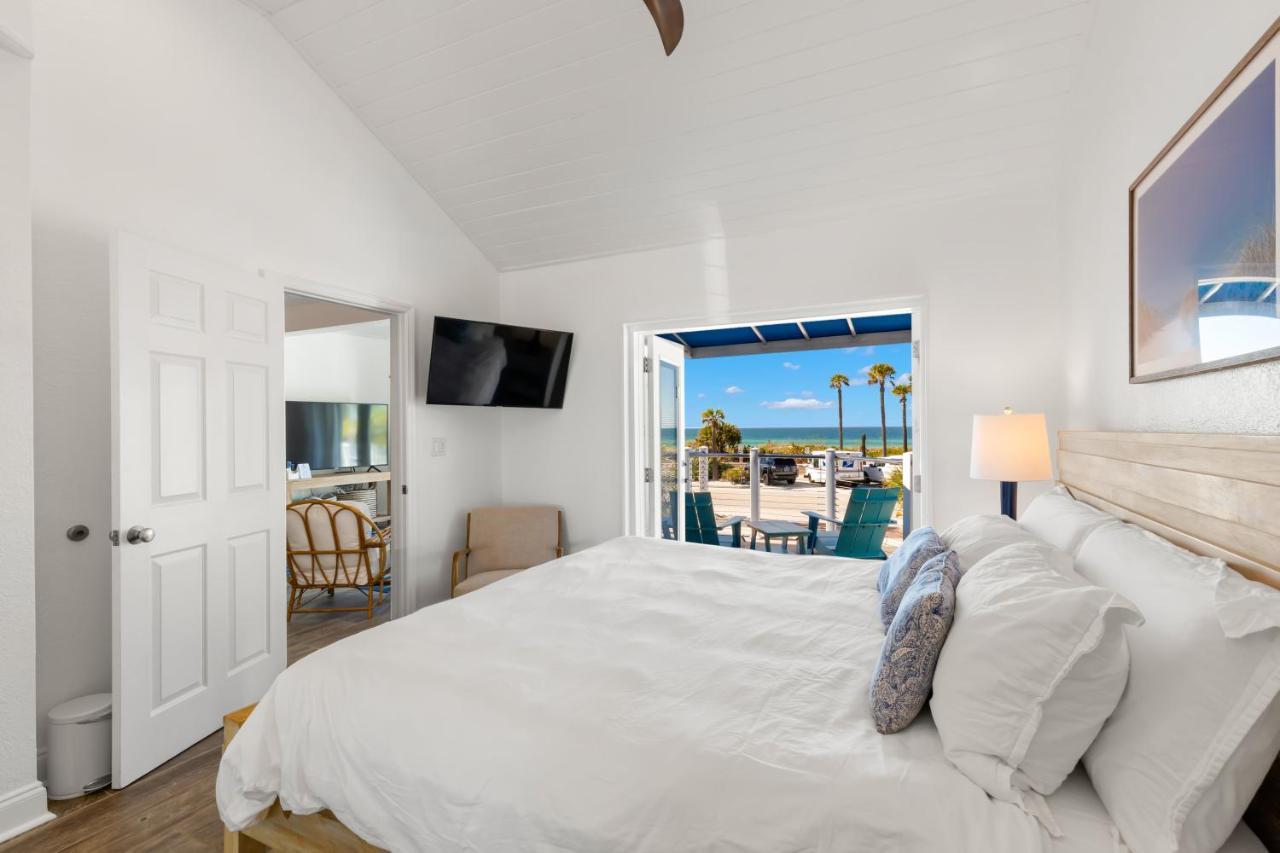On The Beach Hotel 2*