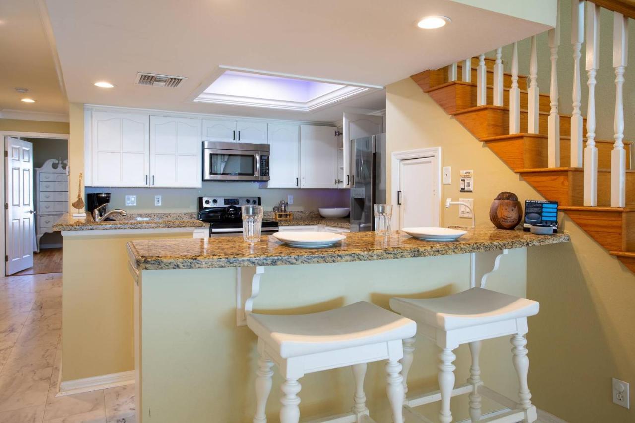 Admirals Townhouse *