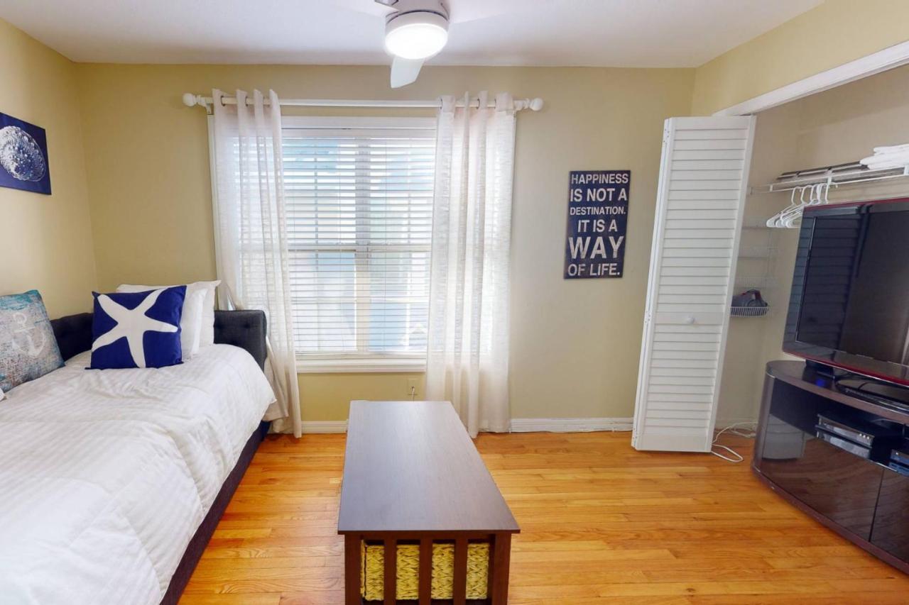 Admirals Townhouse *