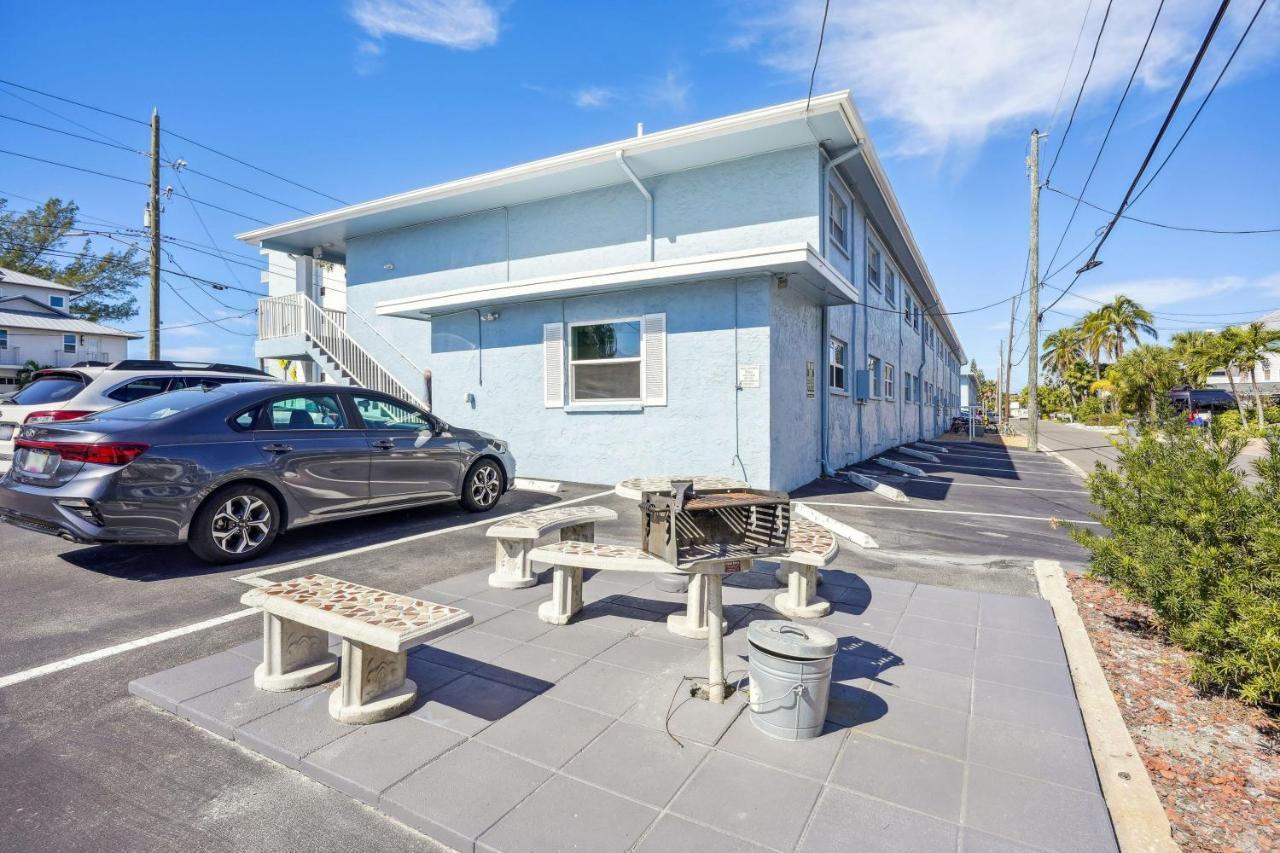Harbor House 37 *