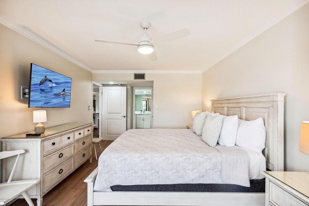 Land's End 4-204 Bay Front - Premier Holiday home *