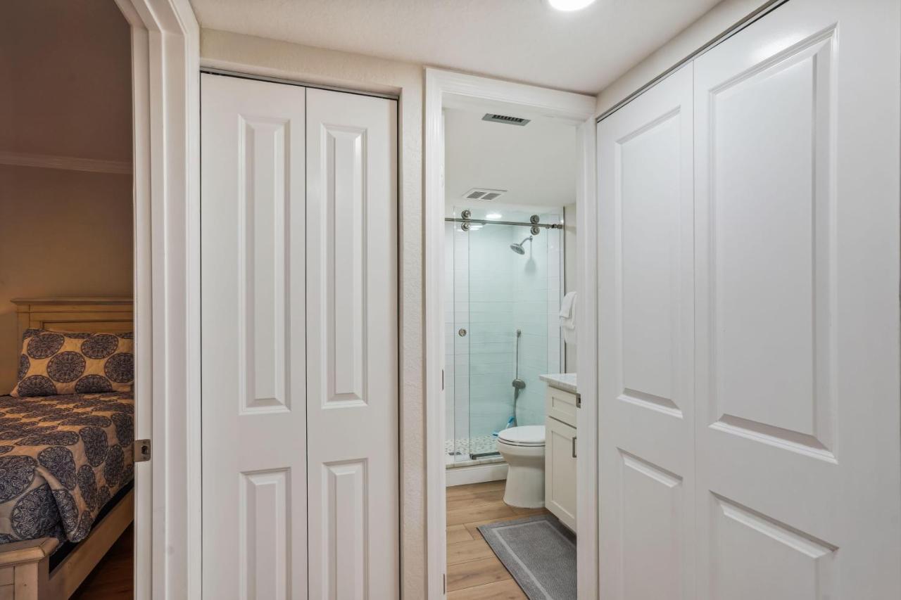 Land's End 4-204 Bay Front - Premier Holiday home