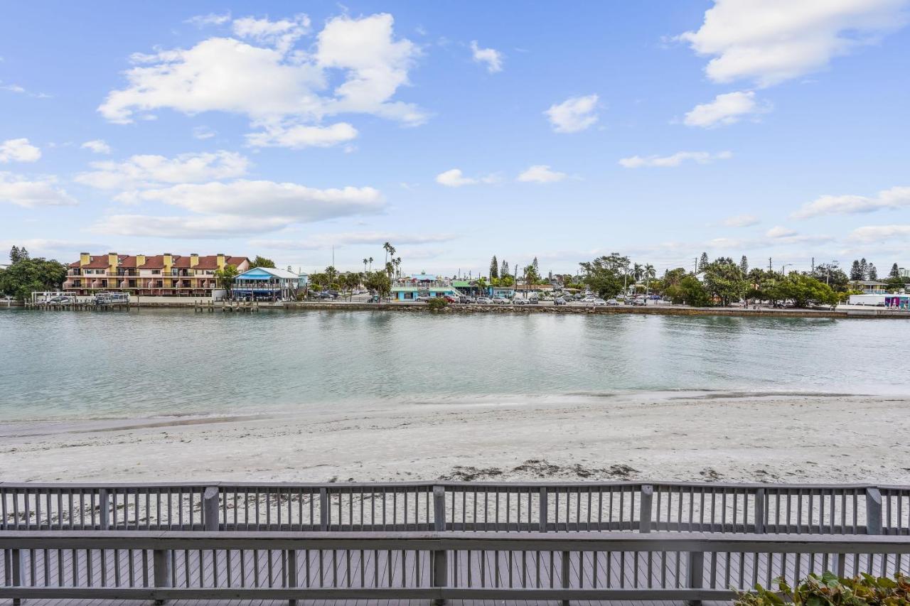 Land's End 4-204 Bay Front - Premier *