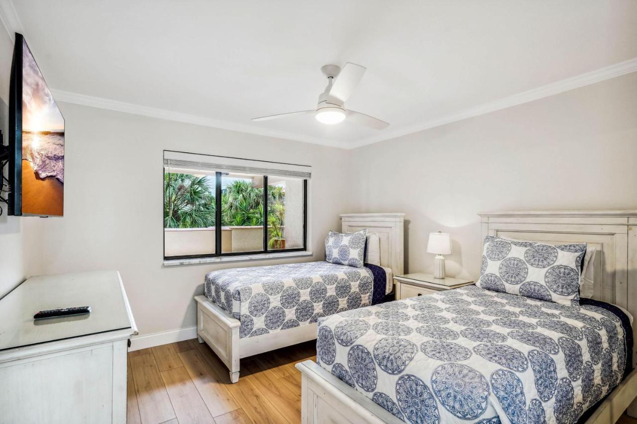Land's End 4-204 Bay Front - Premier * St. Pete Beach